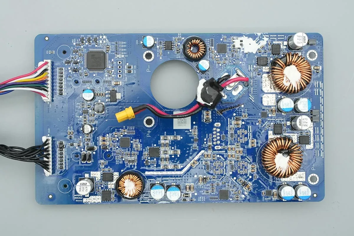 Front and back views of an outdoor power supply fast-charging PCBA module and battery protection board
